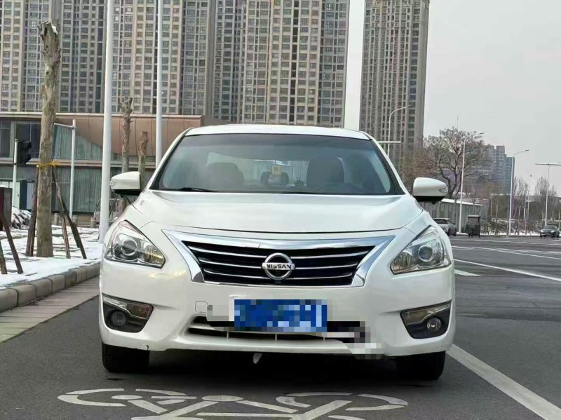 郑州16年日产天籁1