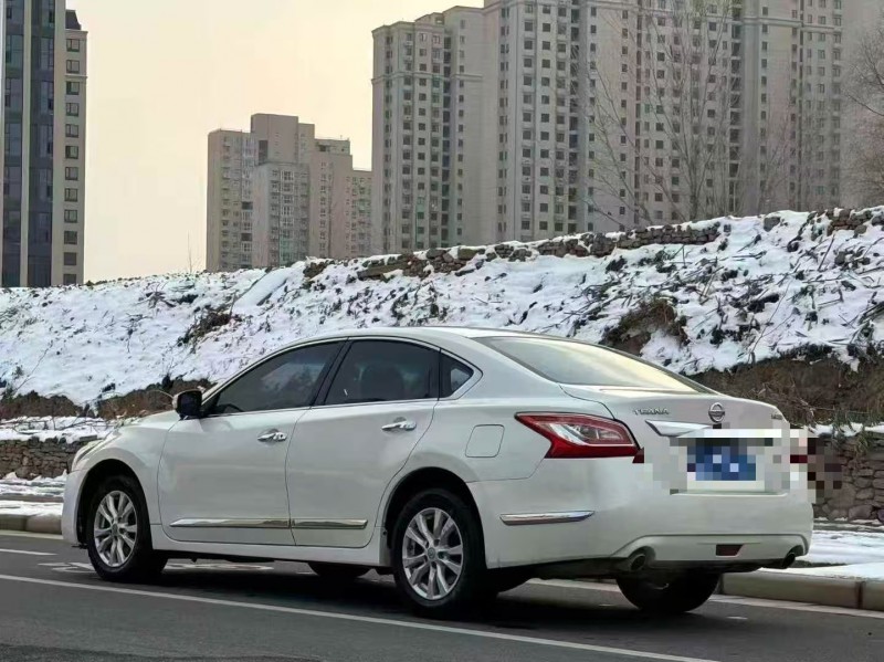 郑州16年日产天籁7