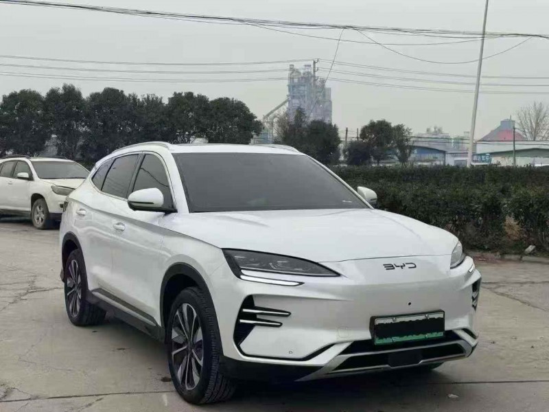 长治25年比亚迪宋2