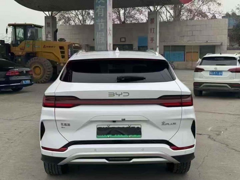 长治25年比亚迪宋8