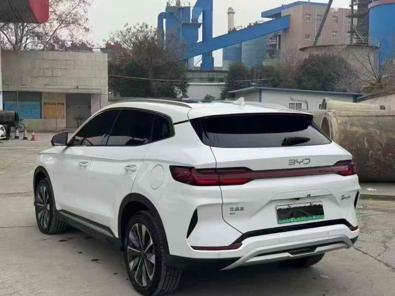 长治25年比亚迪宋9