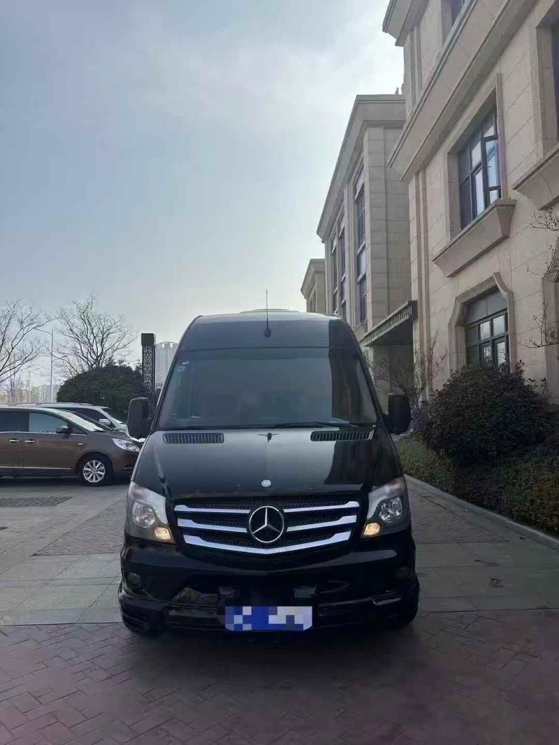 烟台15年奔驰斯宾特1