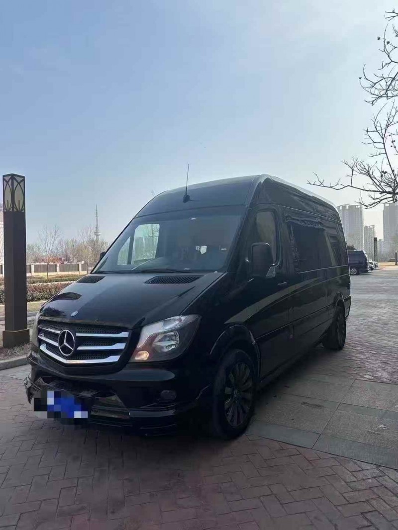 烟台15年奔驰斯宾特2