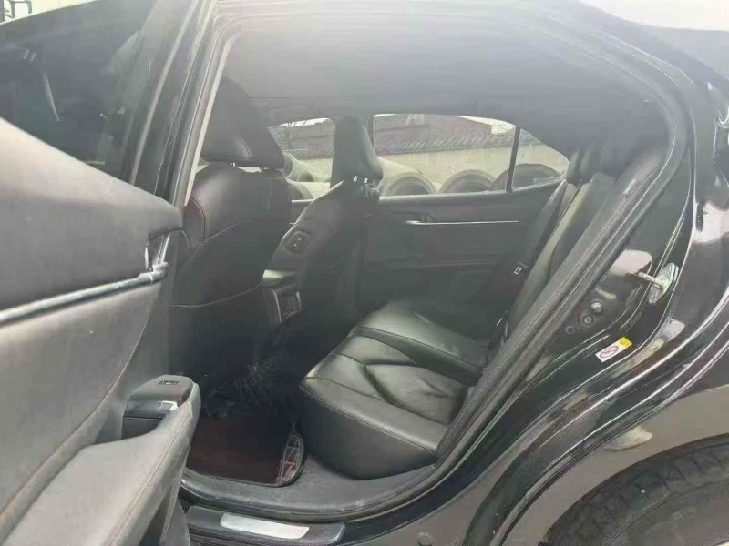 安陽18年豐田凱美瑞5