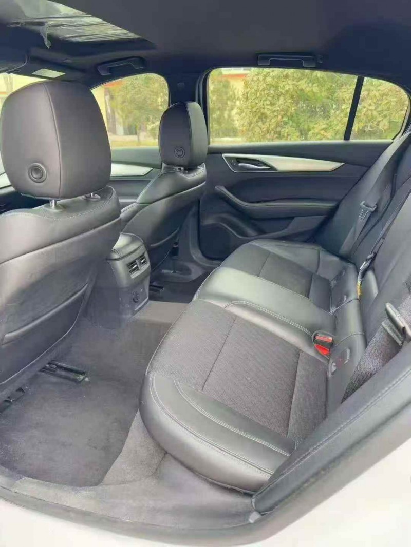 济宁21年凯迪拉克CT55