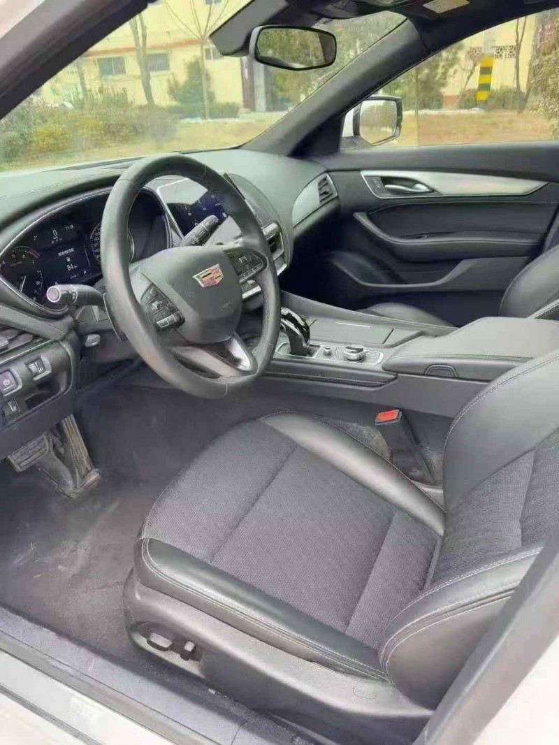 济宁21年凯迪拉克CT56