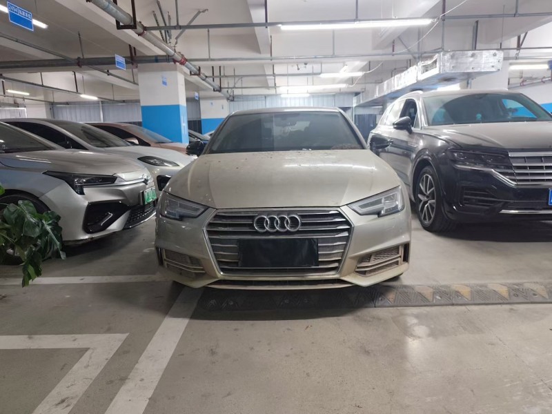 成都18年奥迪A4L1