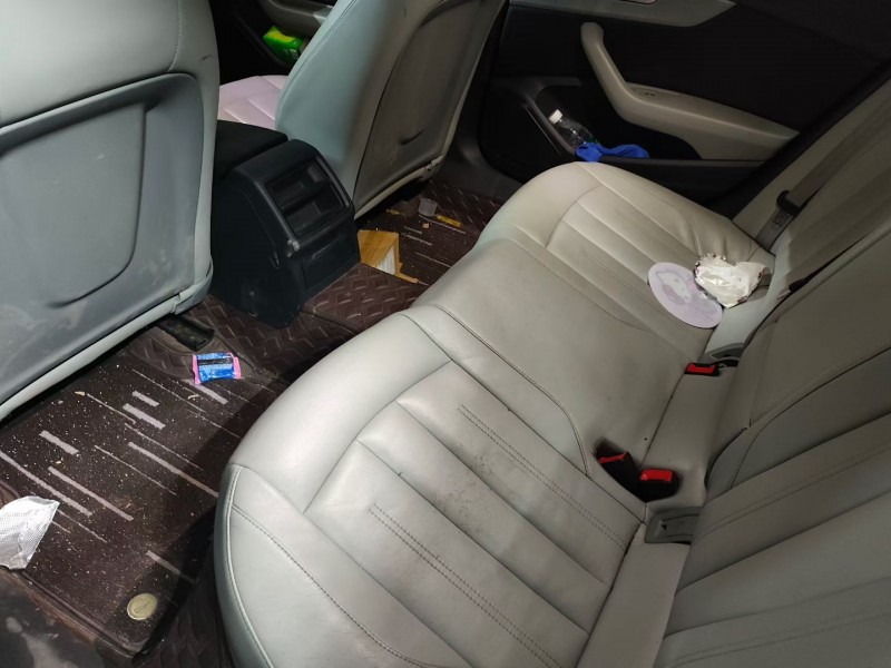 成都18年奥迪A4L5