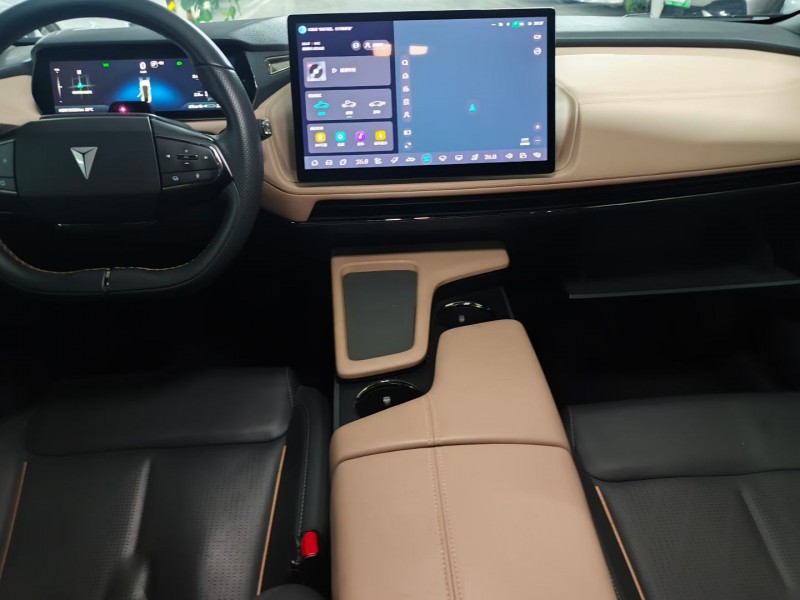 成都23年长安汽车深蓝4