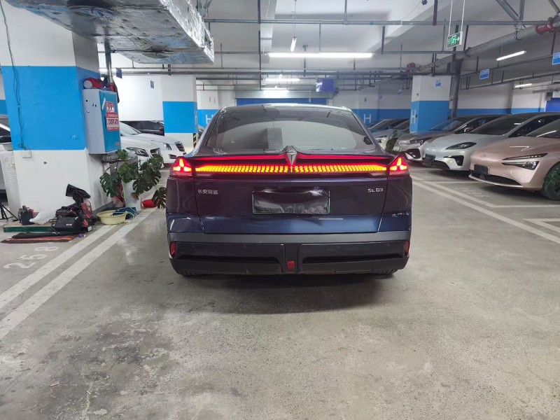 成都23年长安汽车深蓝9