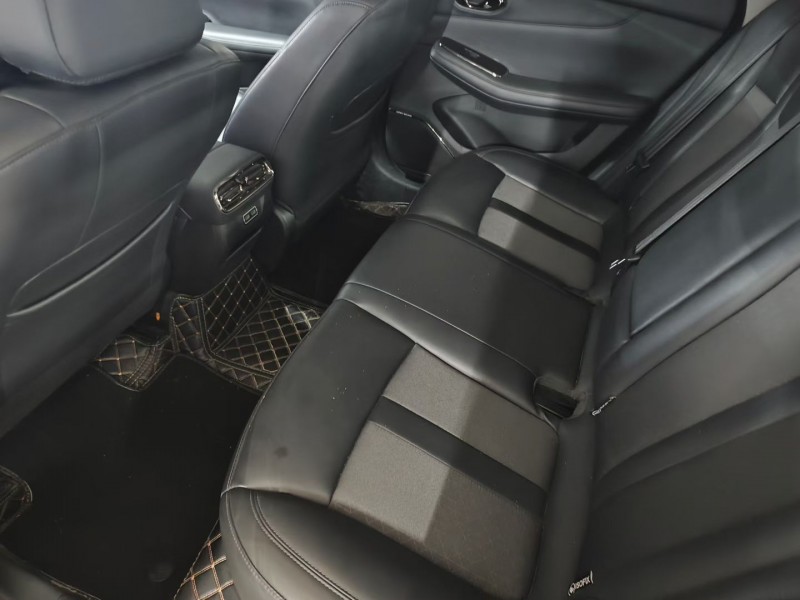 成都24年传祺埃安S5