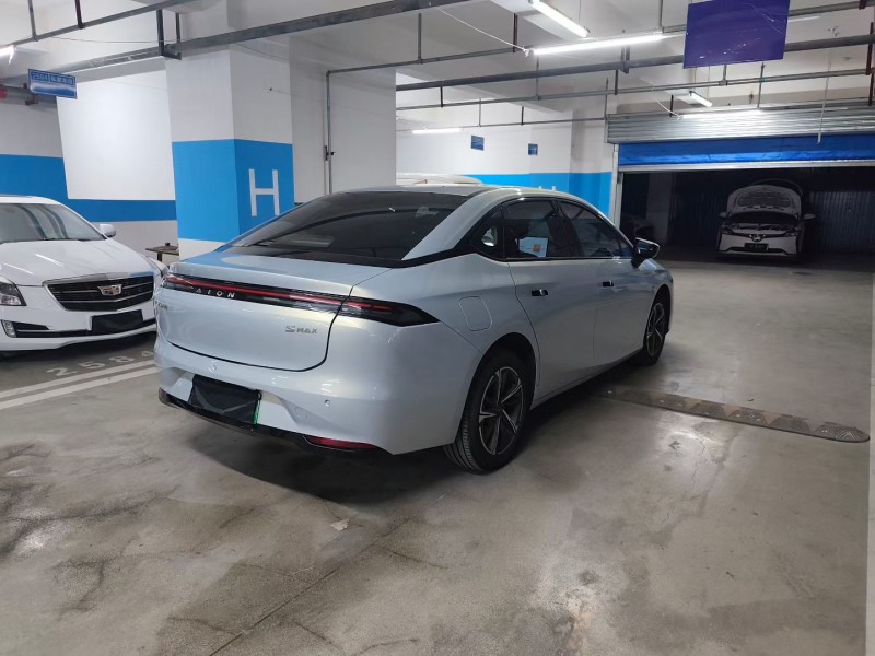 成都24年传祺埃安S7