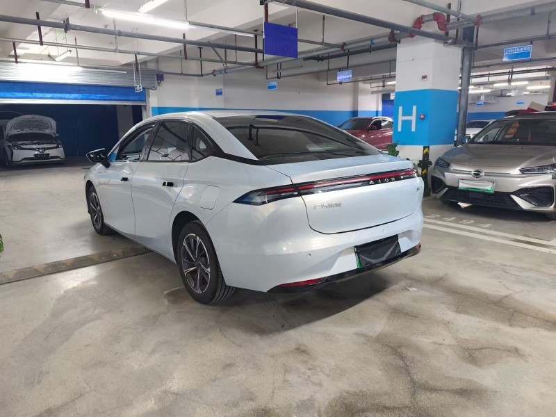 成都24年传祺埃安S9