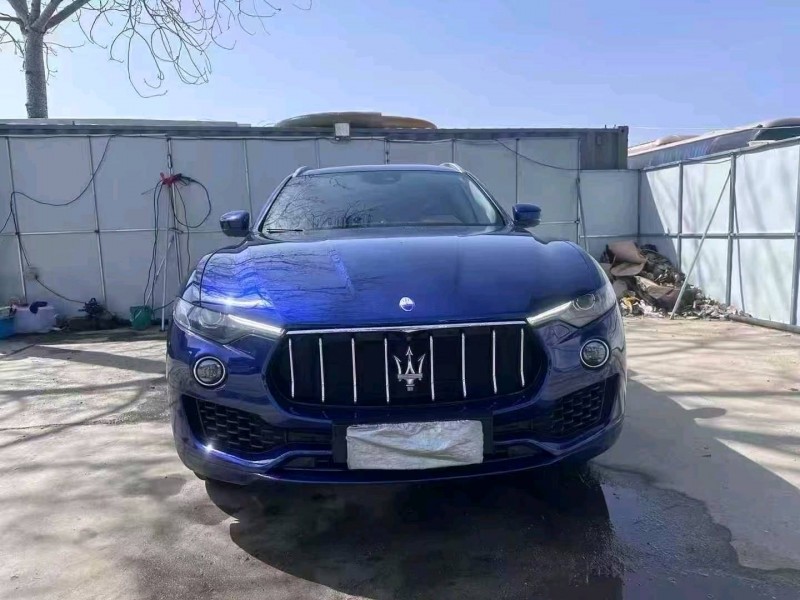 青岛17年玛莎拉蒂Levante1