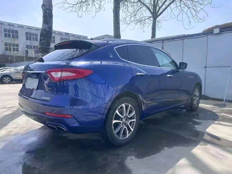 青岛17年玛莎拉蒂Levante7