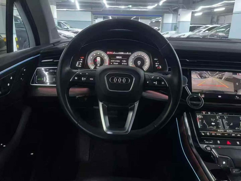 广州23年奥迪Q75