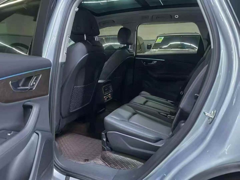 广州23年奥迪Q76