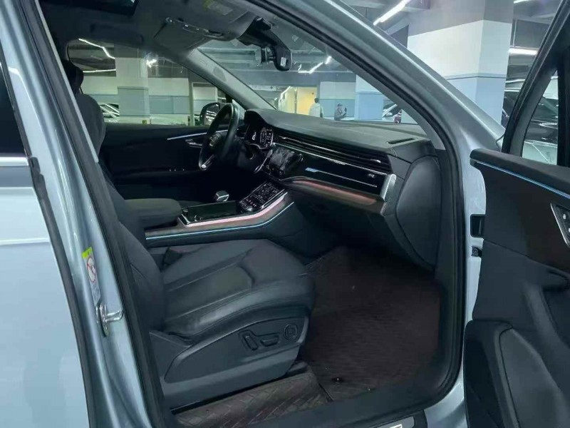 广州23年奥迪Q77