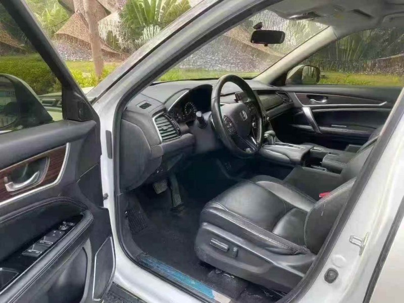 广州18年本田冠道4