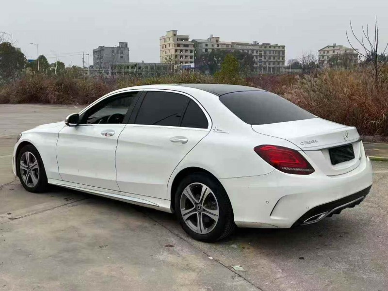 吉安21年奔驰C7