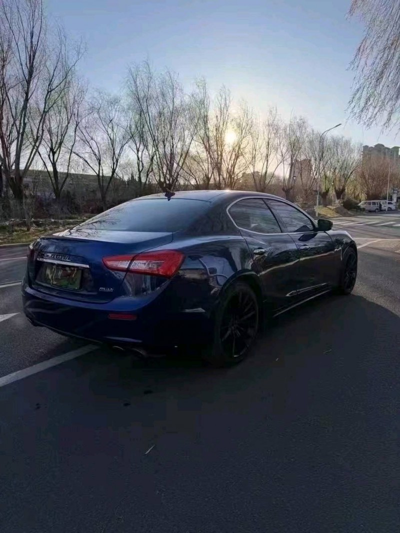 青岛17年玛莎拉蒂Ghibli4