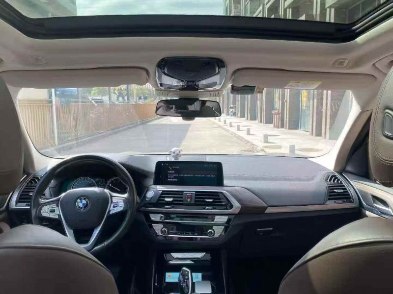 廣州19年寶馬X36