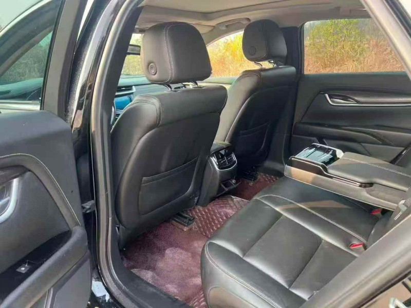 张家界18年凯迪拉克CT66