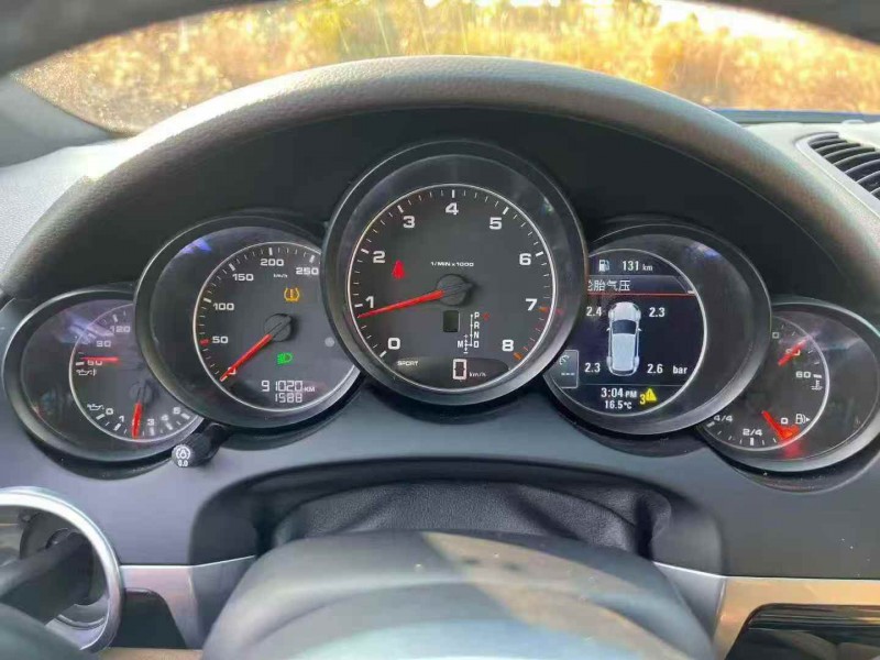 铜陵17年保时捷卡宴6