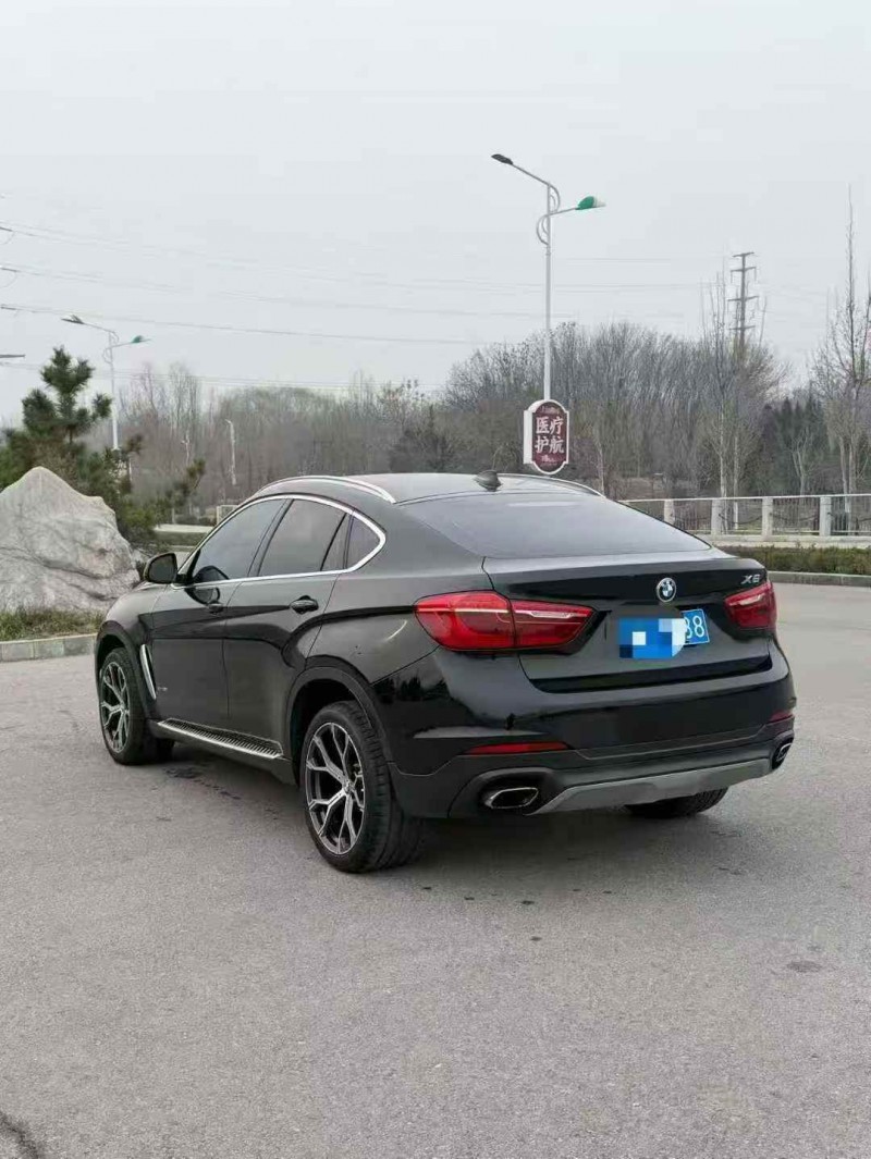 济宁16年宝马X67