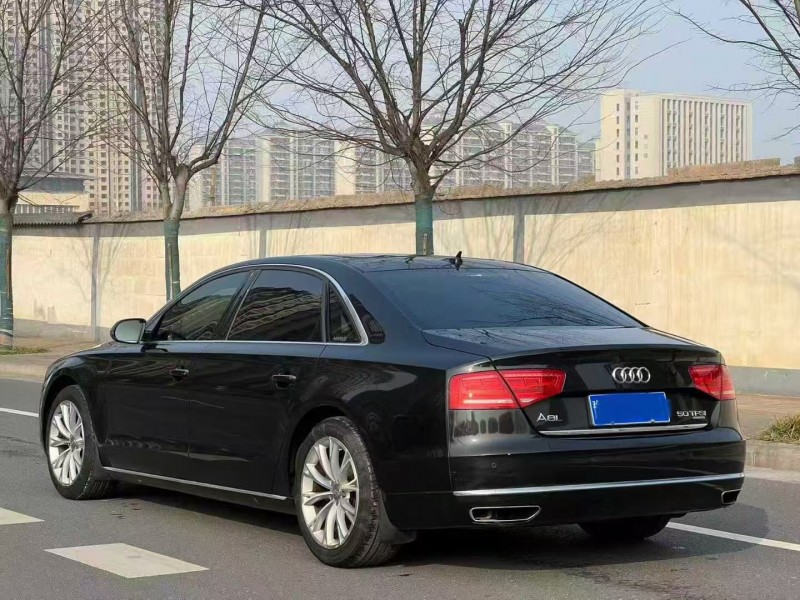 郑州14年奥迪A8L7