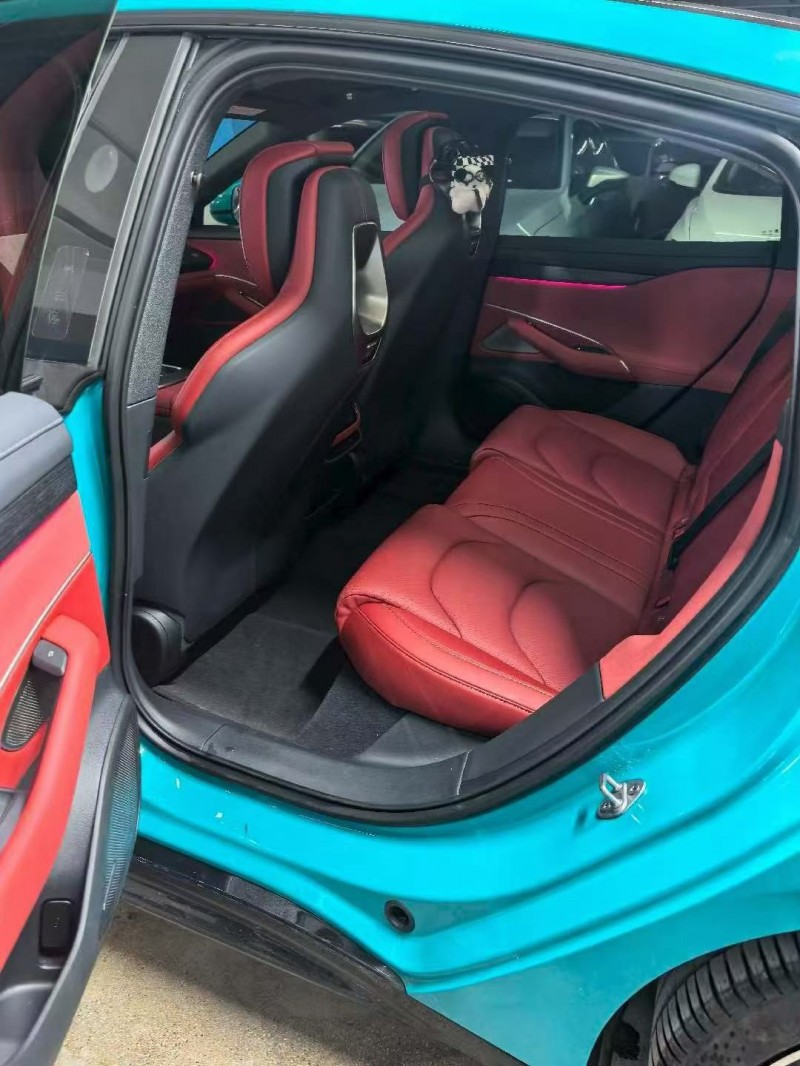 成都25年小米SU79