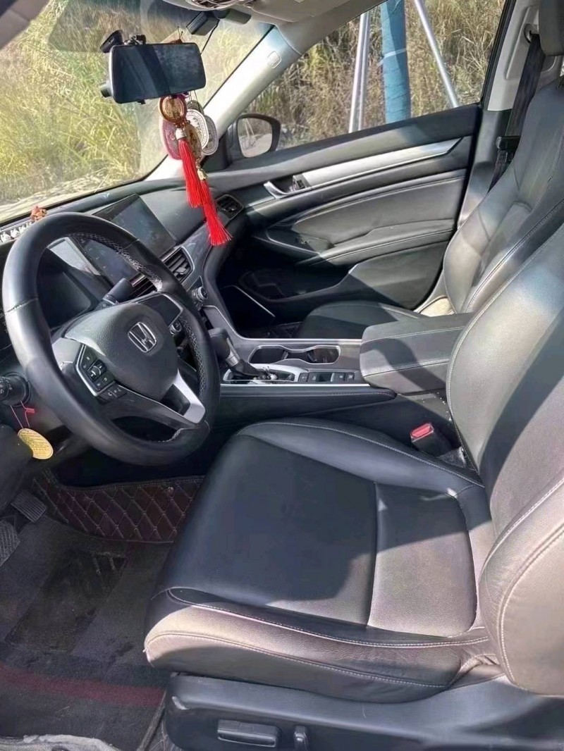 广州22年本田雅阁8
