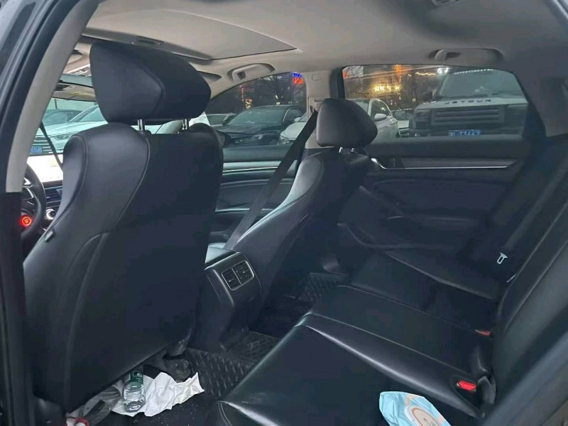 娄底20年本田雅阁4