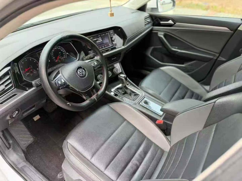 东营19年大众速腾6