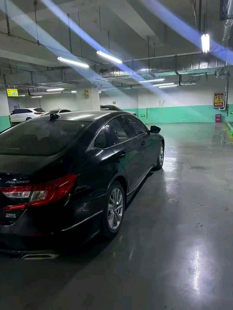 石家庄19年本田雅阁3