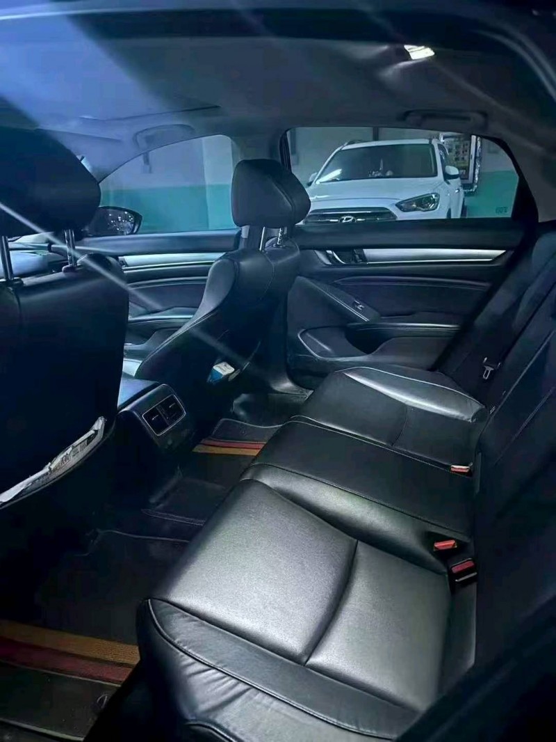 石家庄19年本田雅阁5