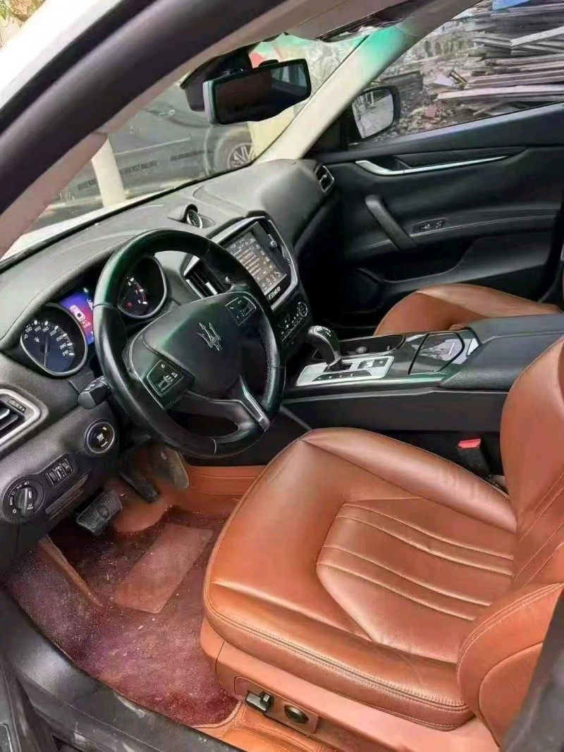 安顺16年玛莎拉蒂Ghibli6