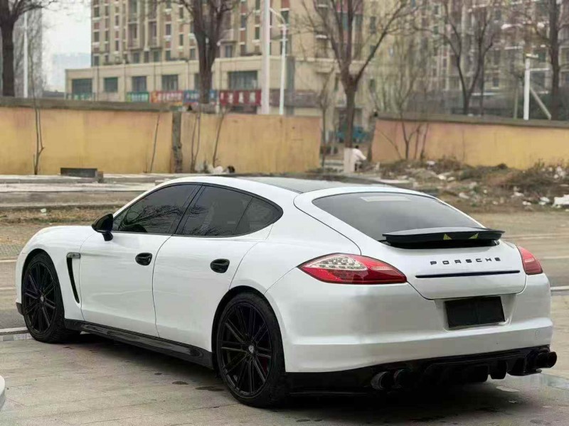 潍坊12年保时捷帕拉梅拉6