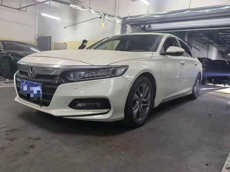 重庆19年本田雅阁5