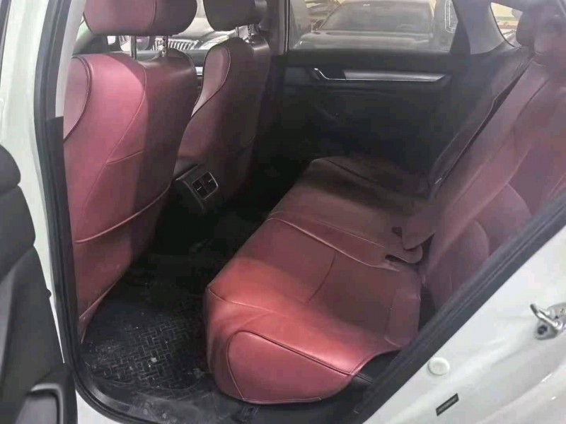 重庆19年本田雅阁7