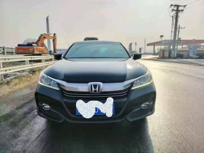 邯郸17年本田雅阁1