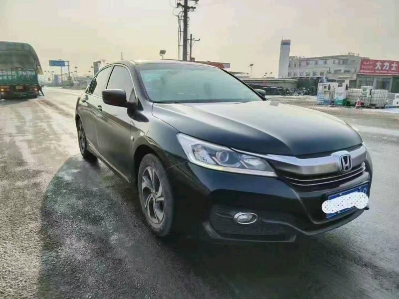 邯郸17年本田雅阁4