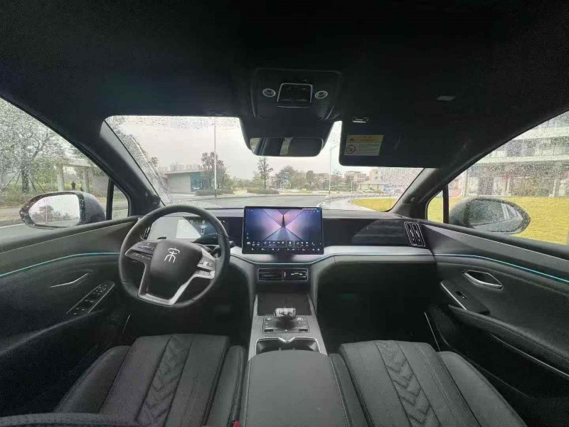 廣州25年比亞迪宋6