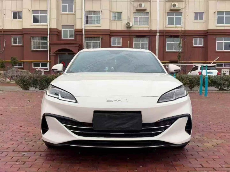 东营24年比亚迪海豹1