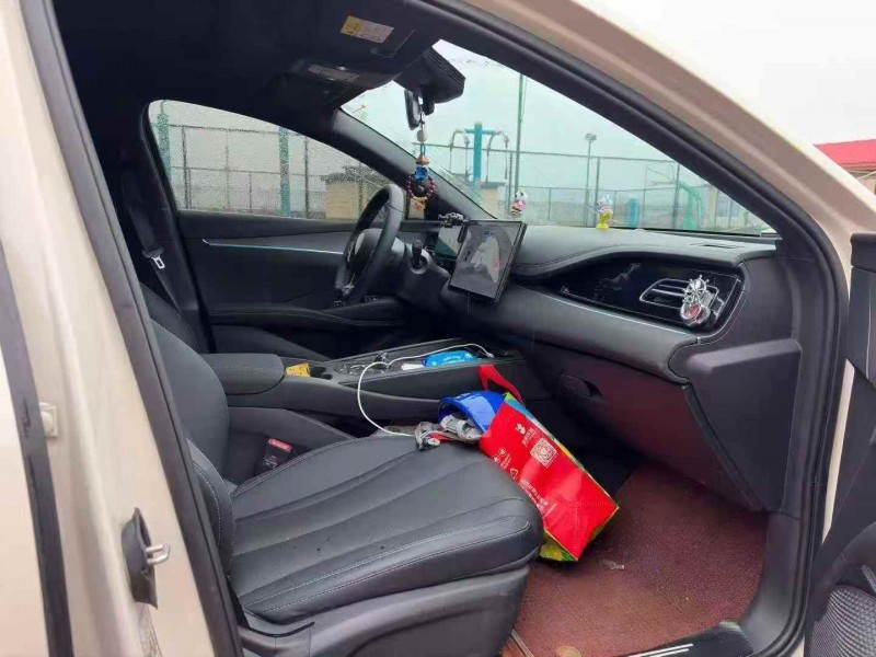 东营24年比亚迪海豹5