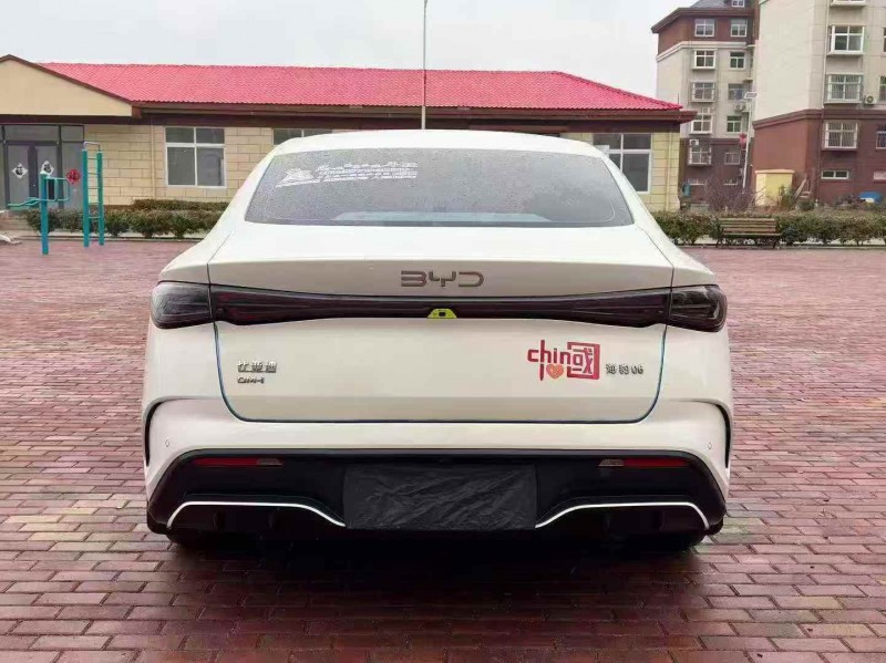 东营24年比亚迪海豹9