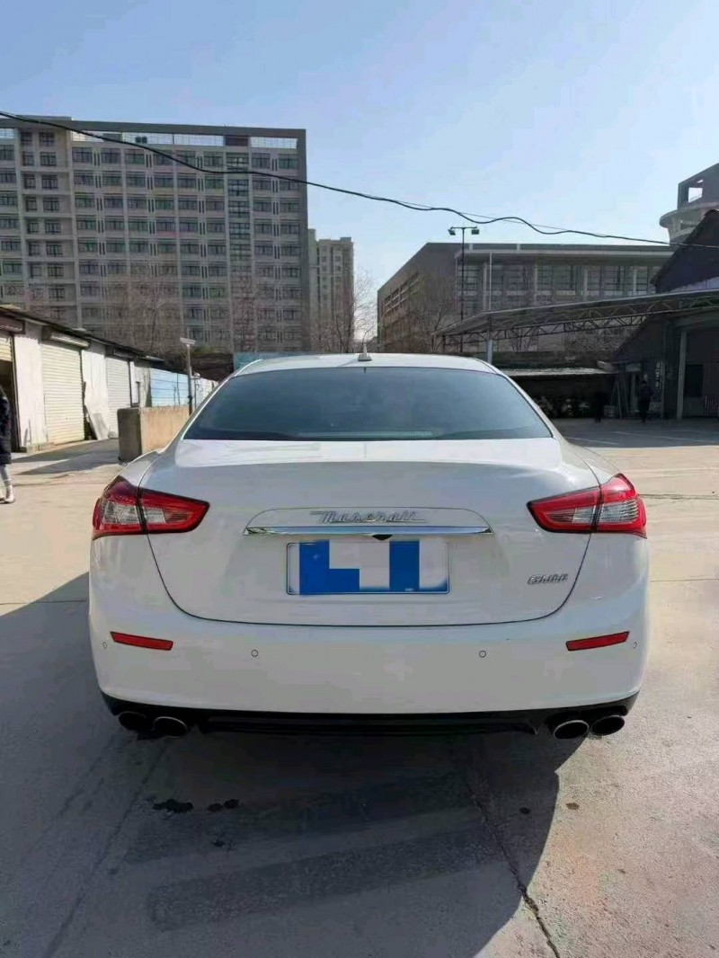 青岛15年玛莎拉蒂Ghibli3