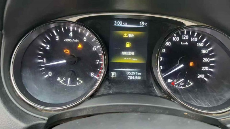 孝感16年日产奇骏3