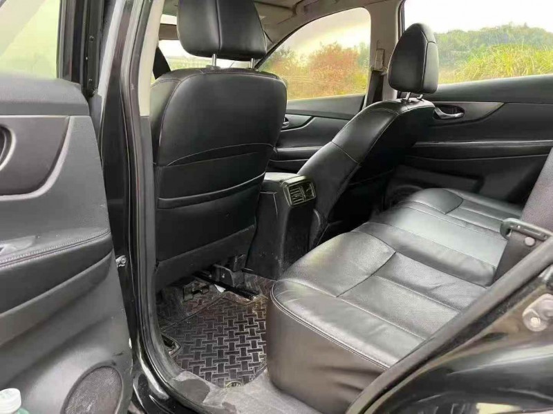 孝感16年日产奇骏6