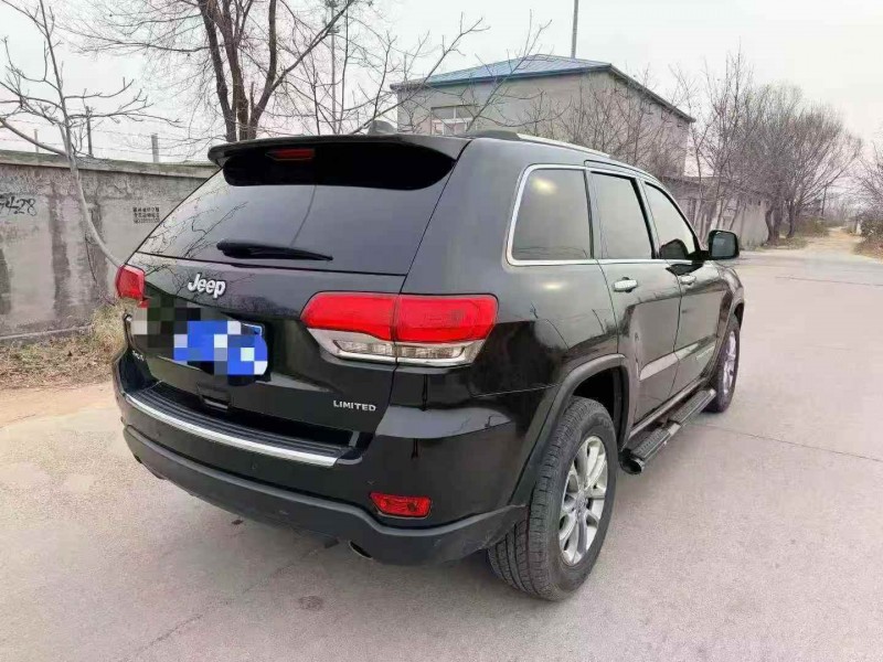 保定16年Jeep大切诺基8